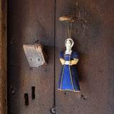 Anne Hathaway hanging decoration on a door at Anne Hathaway's Cottage