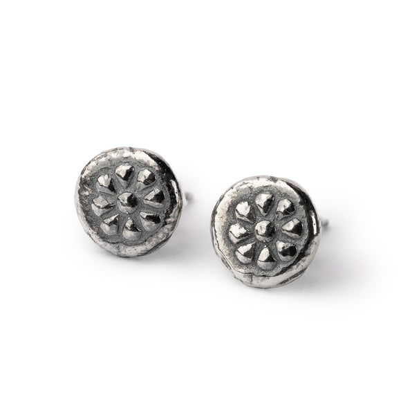 Shakespeare Motifs Flower Stud Earrings